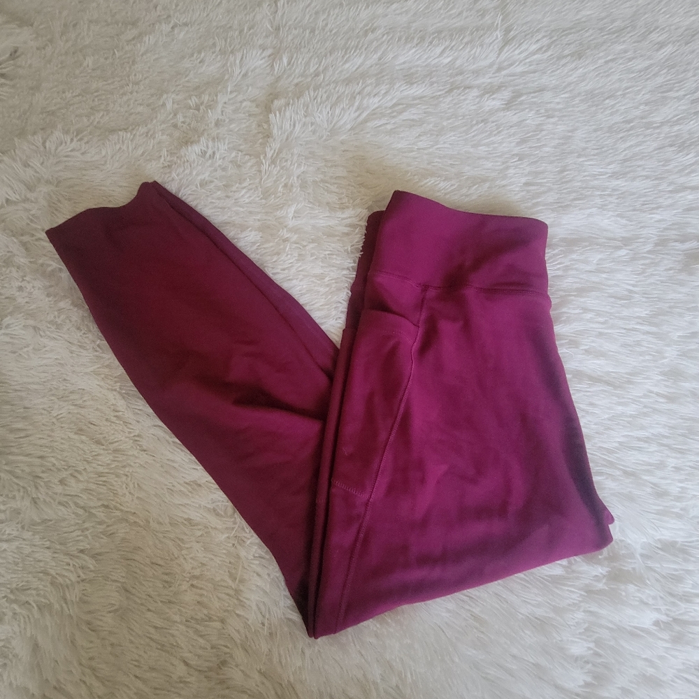 JONES yoga pants